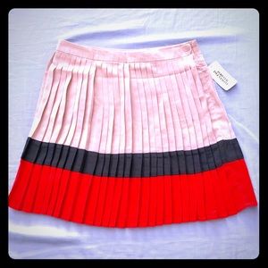 Forever 21 Skirts - Pleated tricolor skirt by Forever 21 NWT Forever 21 Skirts - Pleated tricolor skirt by Forever 21 NWT